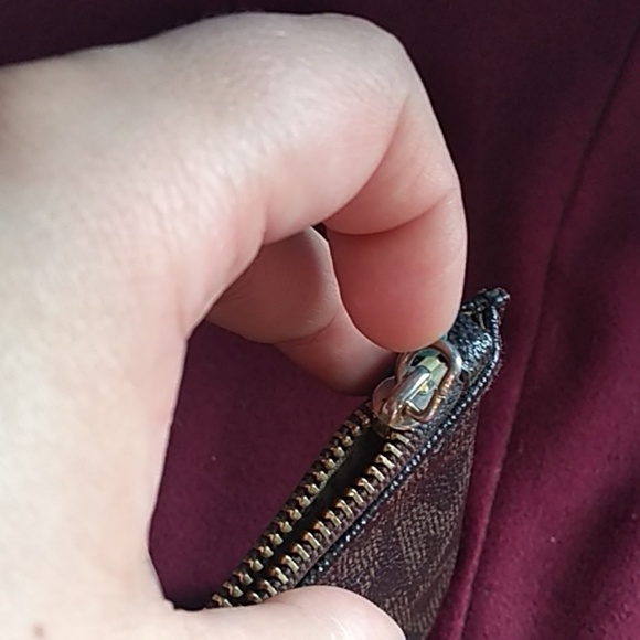 Michael kors wristlet - Picture 4 of 5